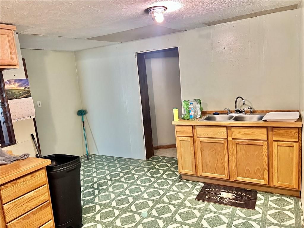 704 Grant Street — photo 8
