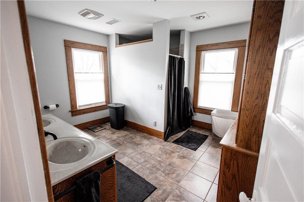 705 Paramount Street — photo 26