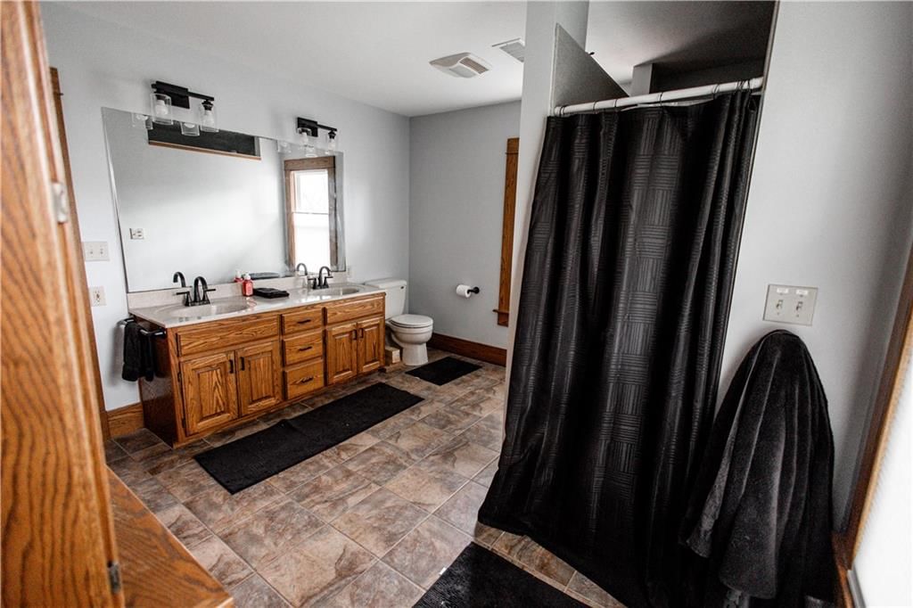 705 Paramount Street — photo 27