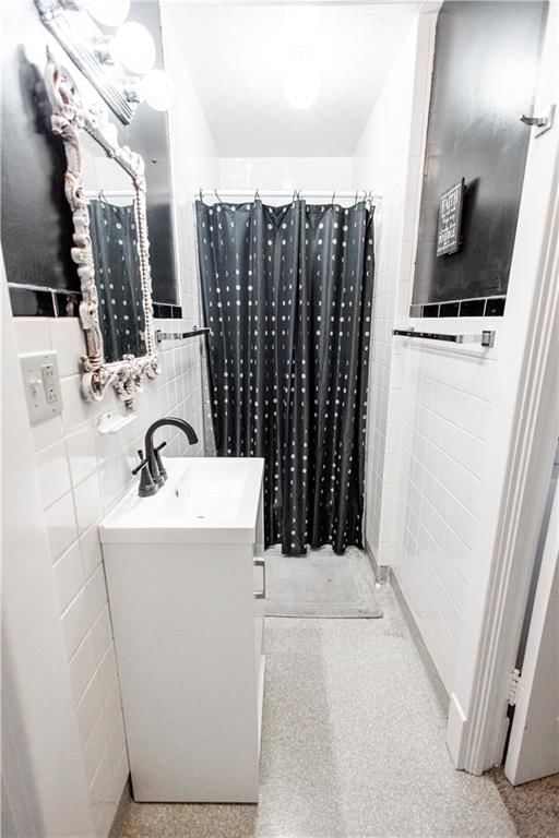 705 Paramount Street — photo 33