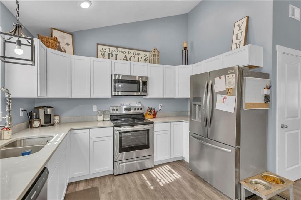 734 S Cherry Street — photo 15