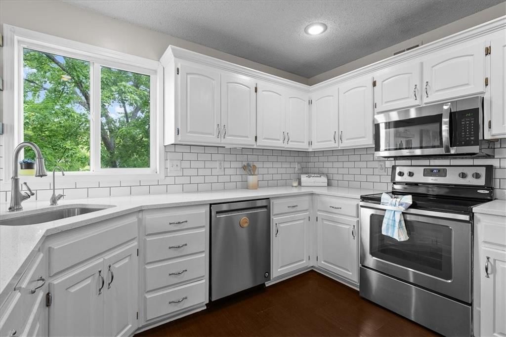 444 N Cherry Street — photo 13