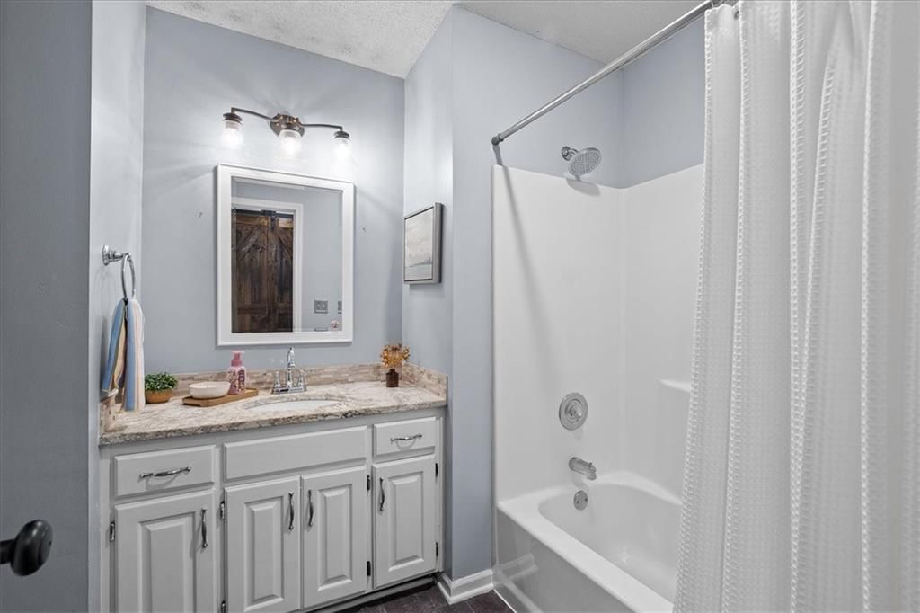 444 N Cherry Street — photo 14