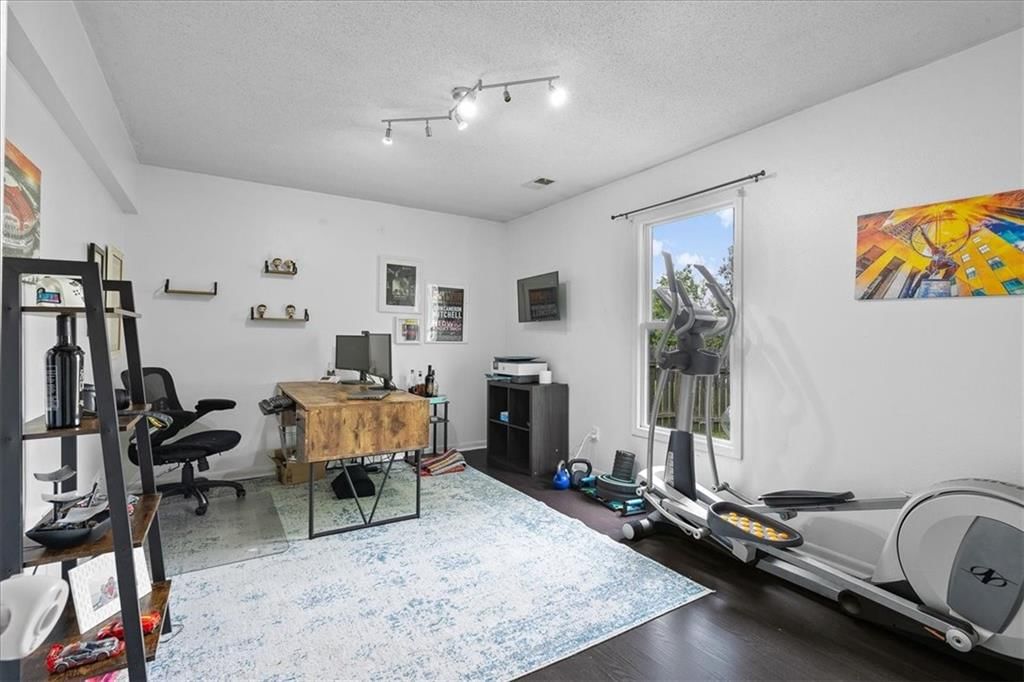 444 N Cherry Street — photo 25