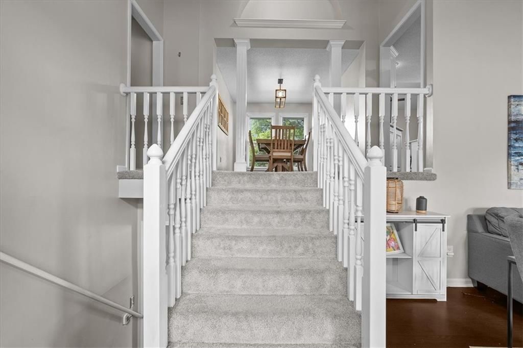 444 N Cherry Street — photo 4