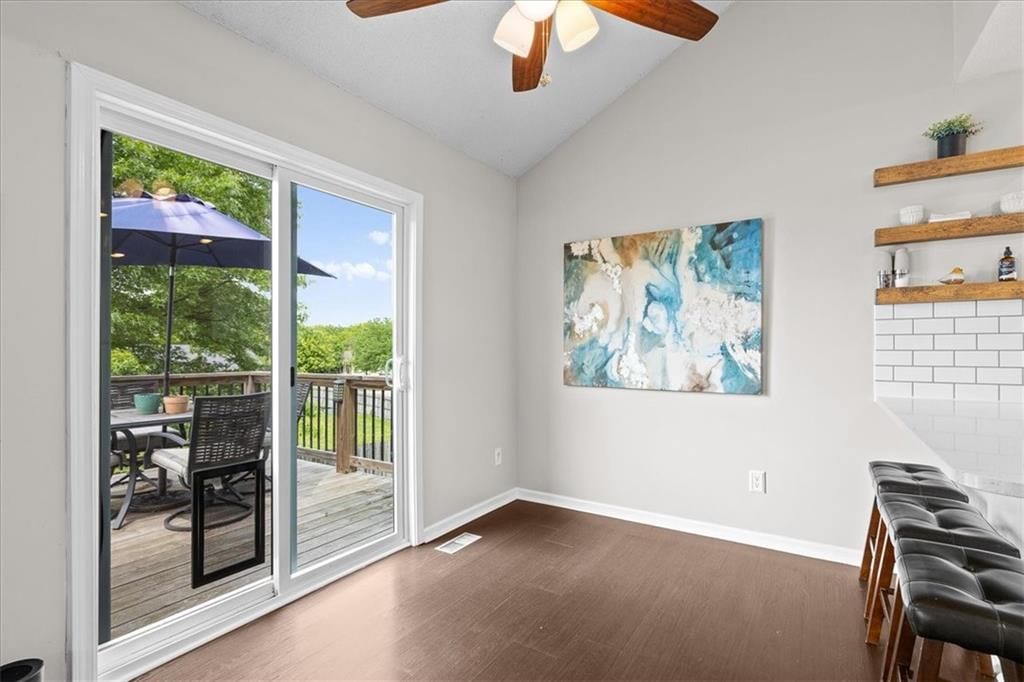 444 N Cherry Street — photo 10