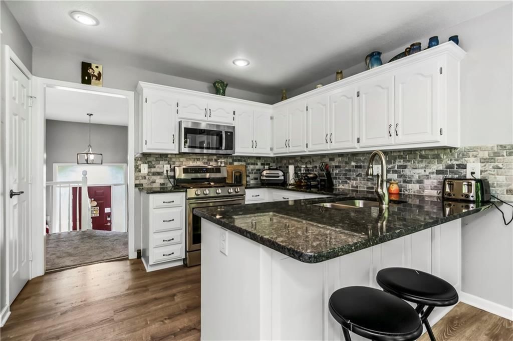 4008 Grand Avenue — photo 11
