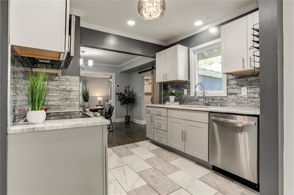 7222 Grand Avenue — photo 11
