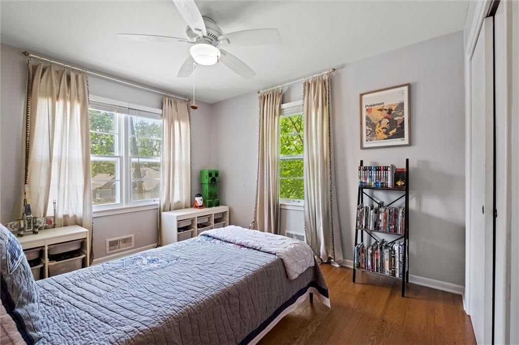 1104 W 89th Street — photo 16