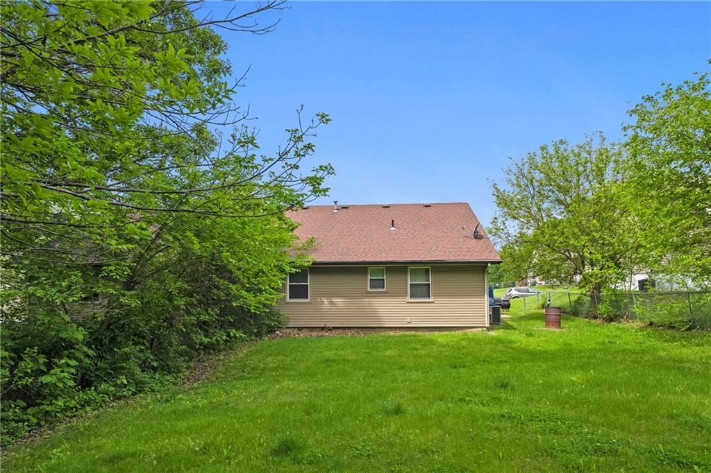 7001 Sobbie Road — photo 32