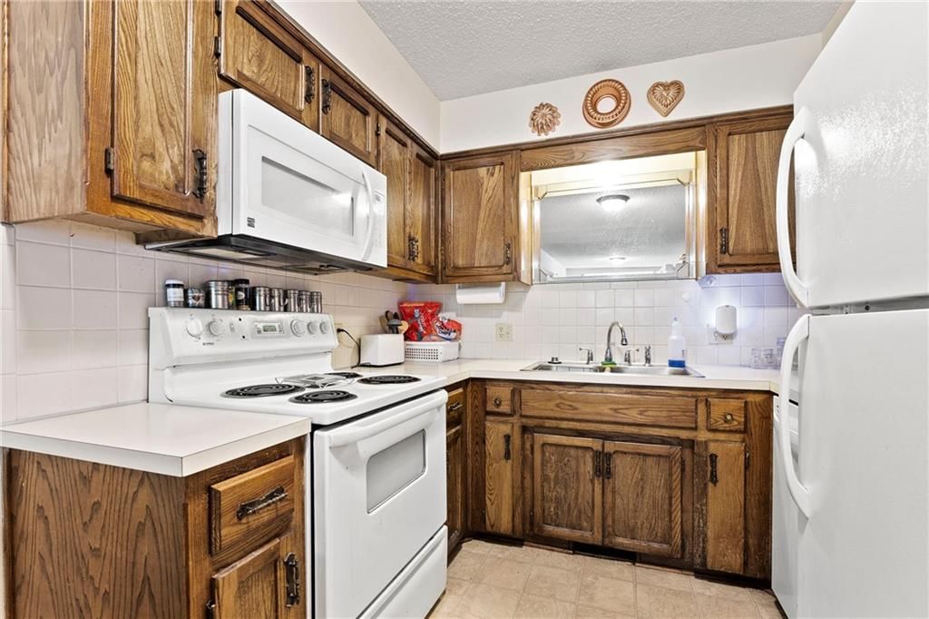 7001 Sobbie Road — photo 9