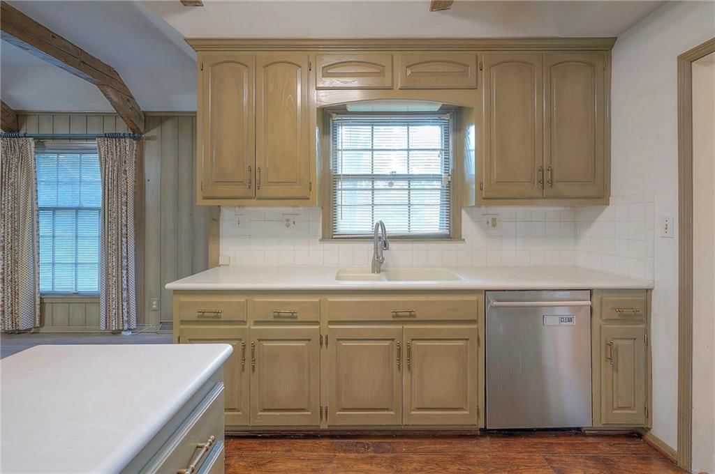 3913 Stonewall Avenue — photo 16