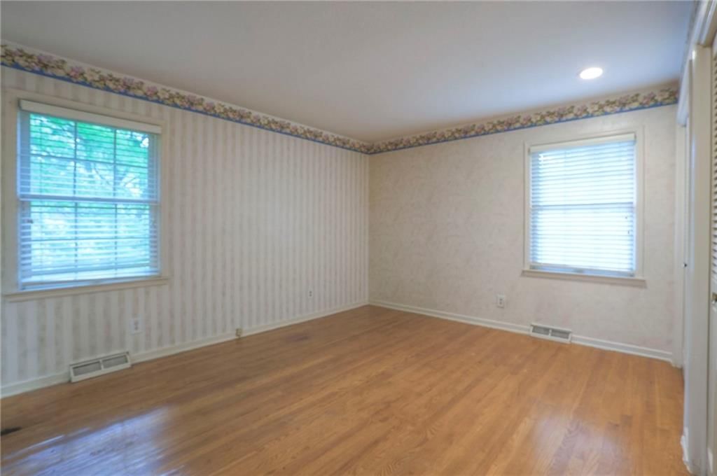 3913 Stonewall Avenue — photo 26