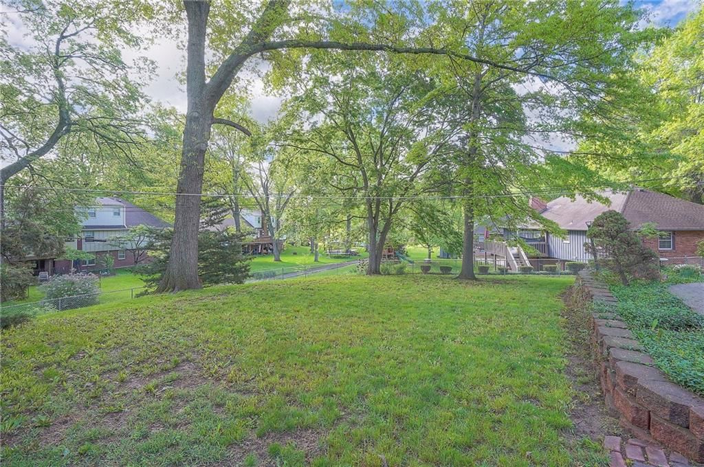 3913 Stonewall Avenue — photo 45