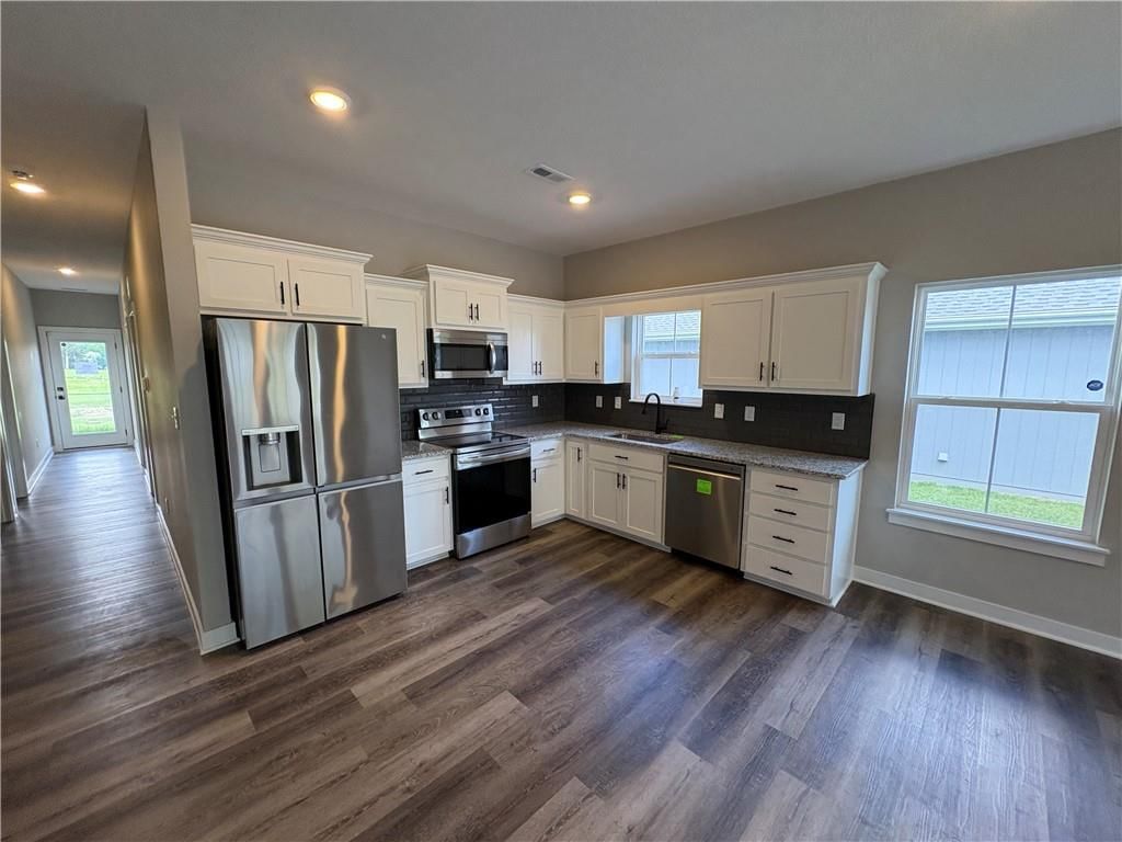 412 E Sea Avenue — photo 6
