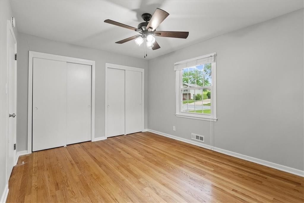 509 E 108th Terrace — photo 16