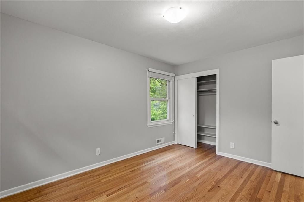 509 E 108th Terrace — photo 18