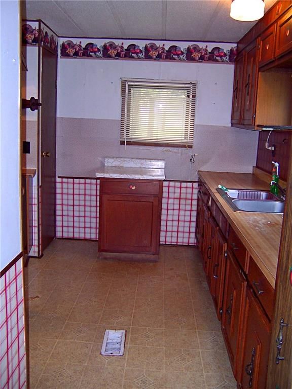 409 S Main Street — photo 10