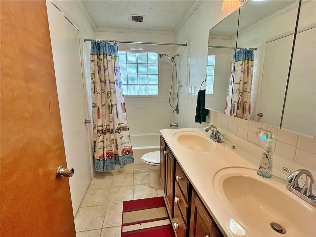 1801 N Elm Street — photo 11
