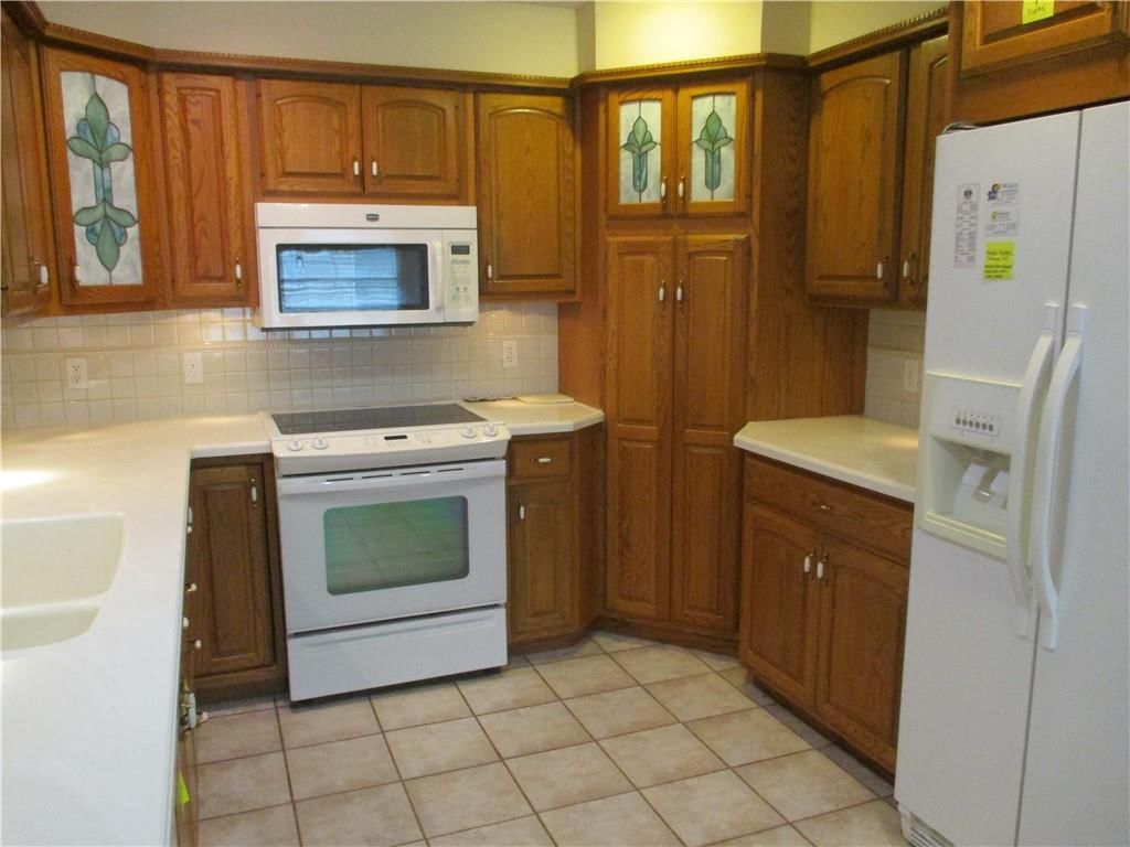 408 E 13th Street — photo 16