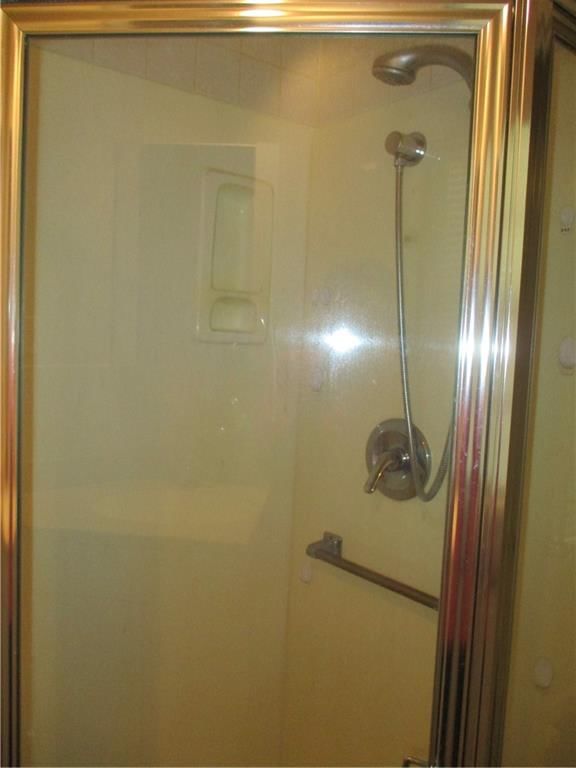 408 E 13th Street — photo 33