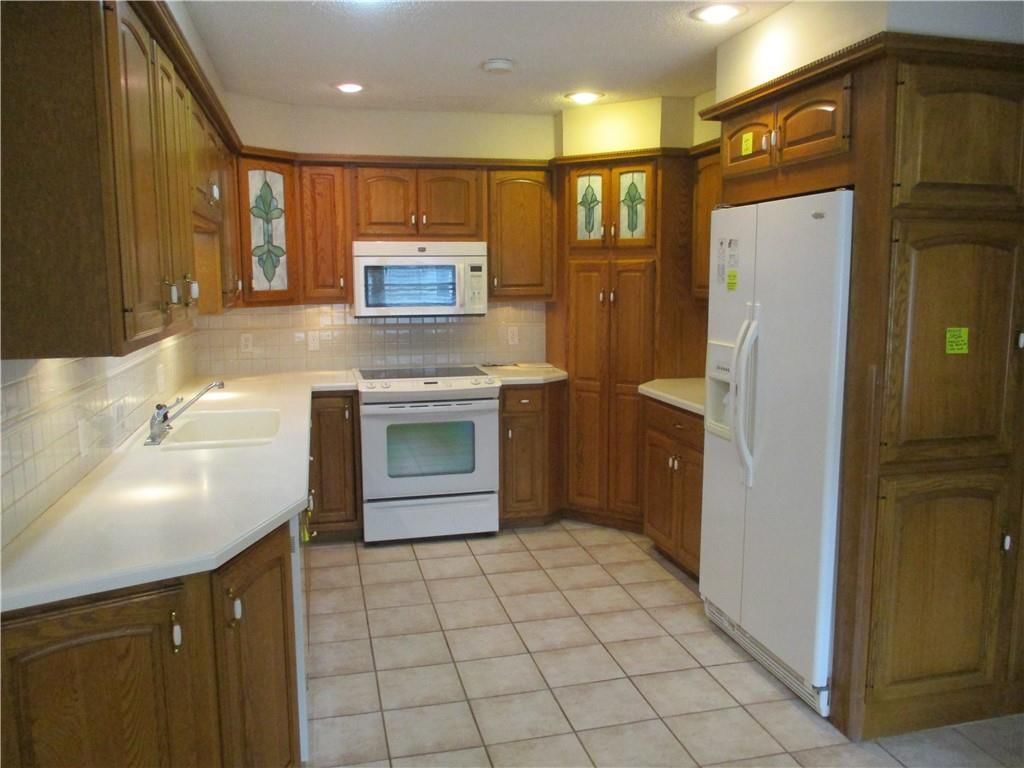 408 E 13th Street — photo 8