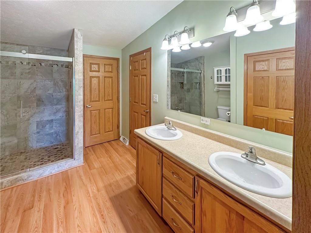 12448 Crestview Drive — photo 28