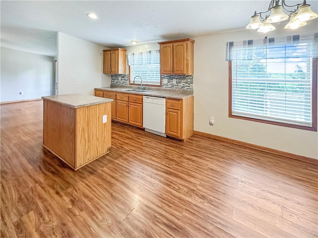 12448 Crestview Drive — photo 7