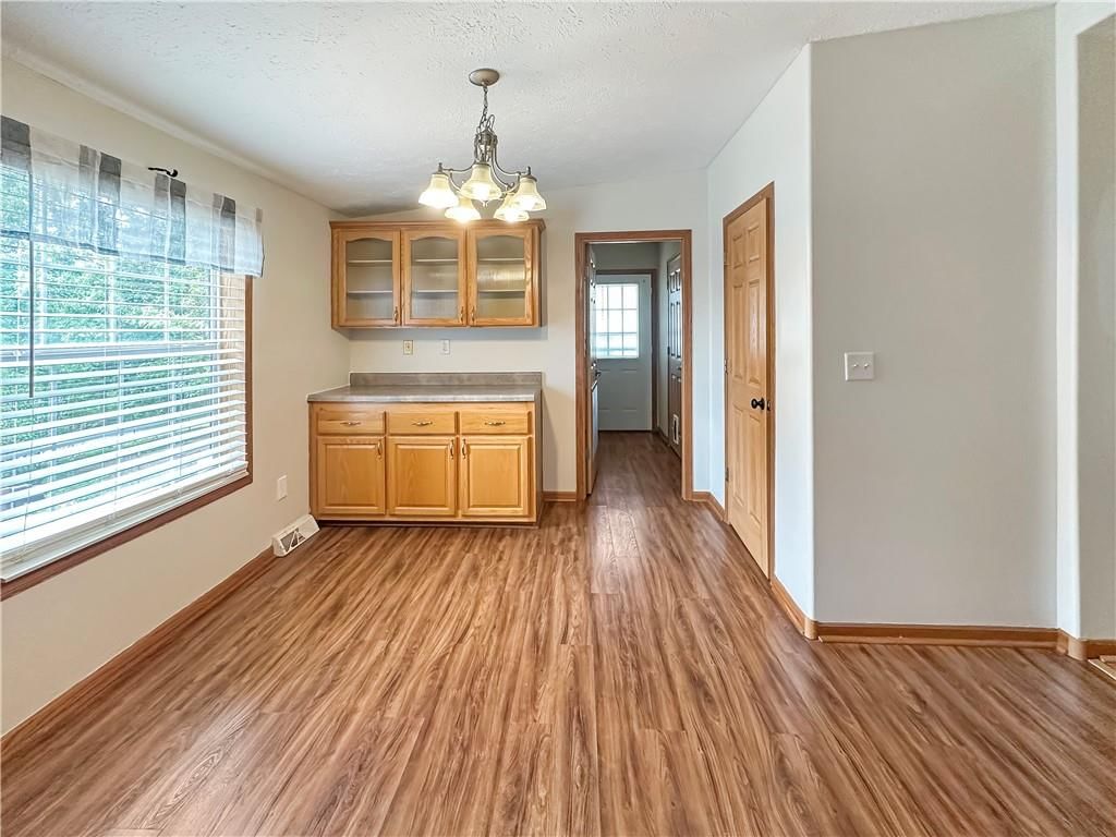 12448 Crestview Drive — photo 9