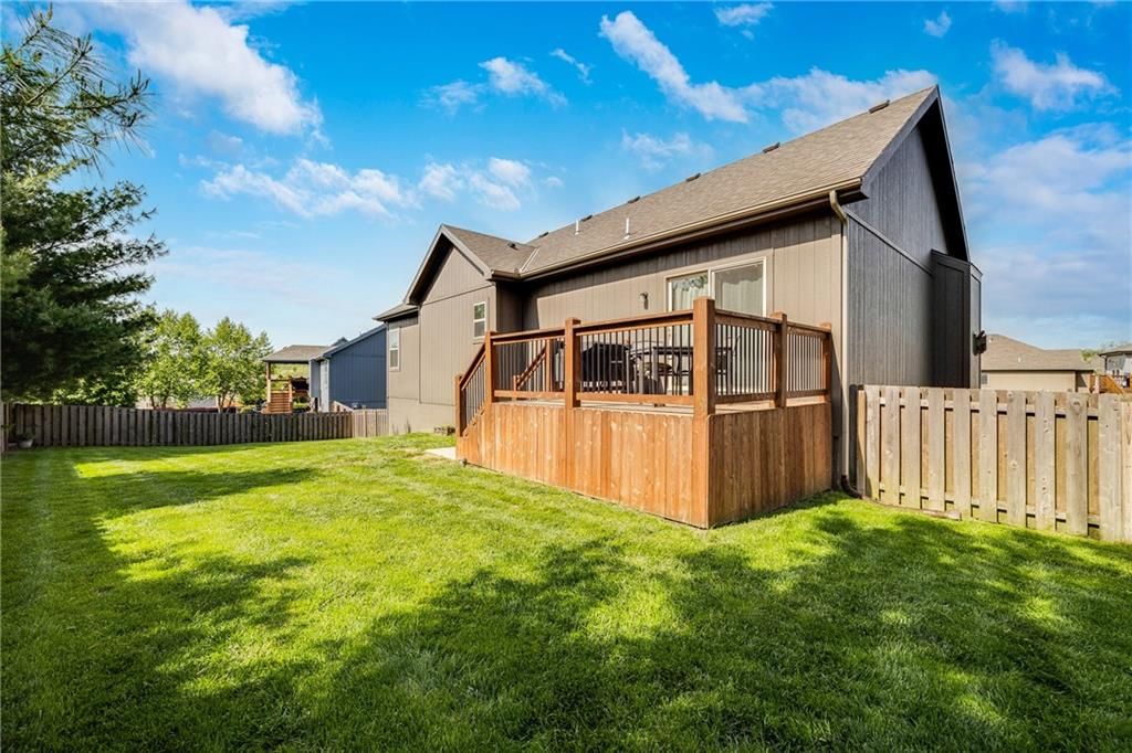 7851 N College Avenue — photo 34
