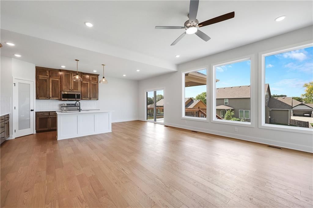 2347 NE Skopelos Court — photo 23