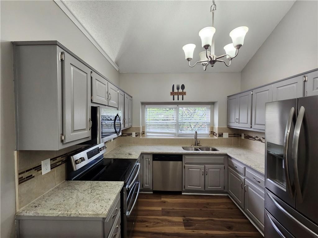 18409 W 163rd Street — photo 9