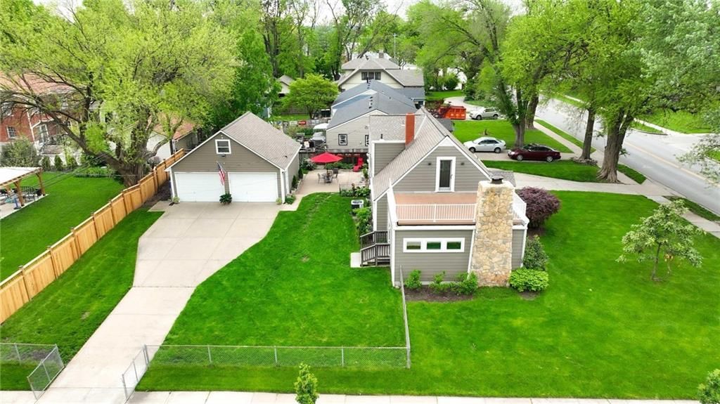 7405 State Line Road — photo 46