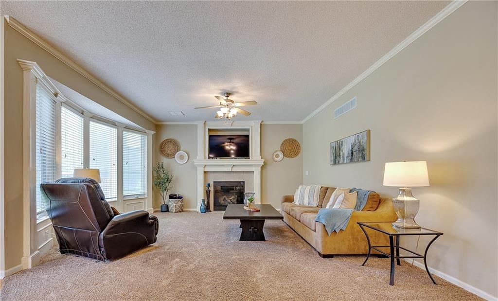 22420 W 44th Terrace — photo 11