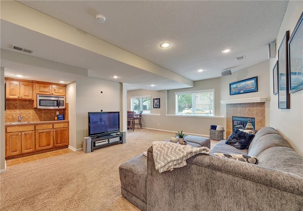 22420 W 44th Terrace — photo 35