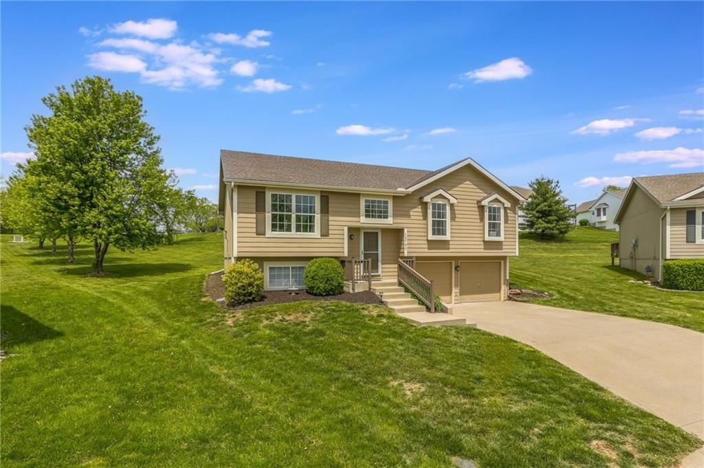 13790 Green Meadow Court — photo 2