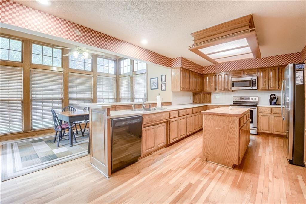 5732 N Jackson Drive — photo 13