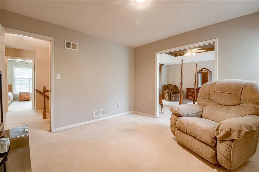 5732 N Jackson Drive — photo 20