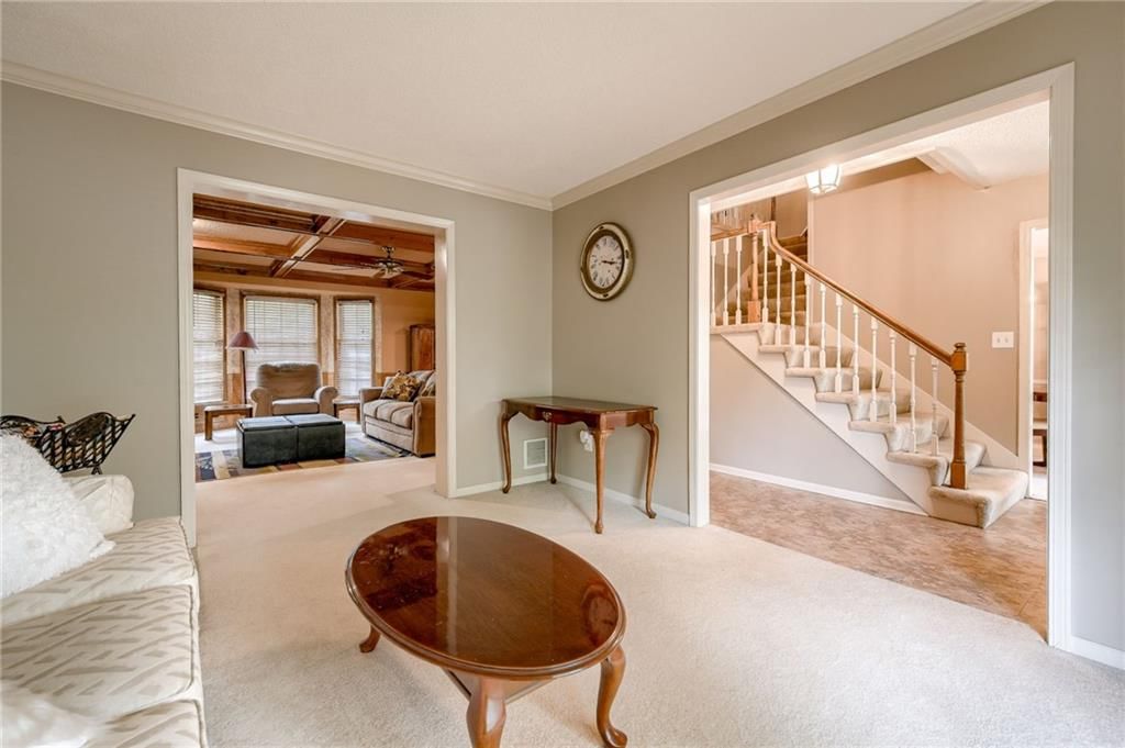 5732 N Jackson Drive — photo 6