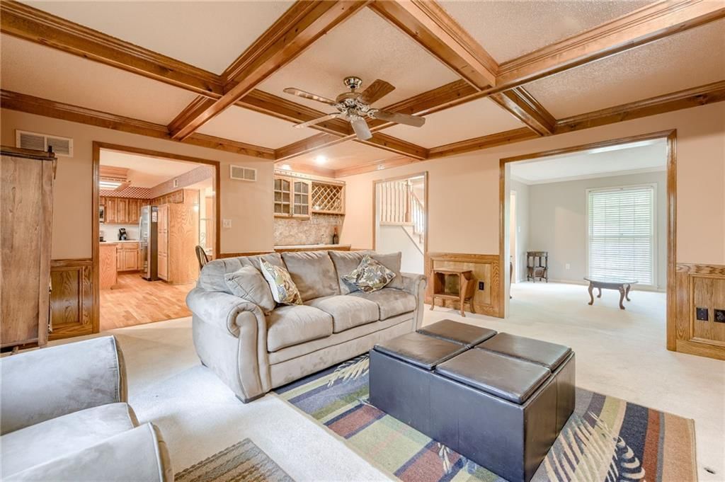 5732 N Jackson Drive — photo 9