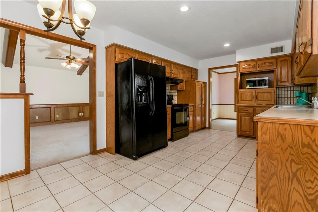 408 SE Brownfield Drive — photo 8