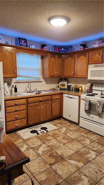 629/631 NE Swann Circle — photo 45