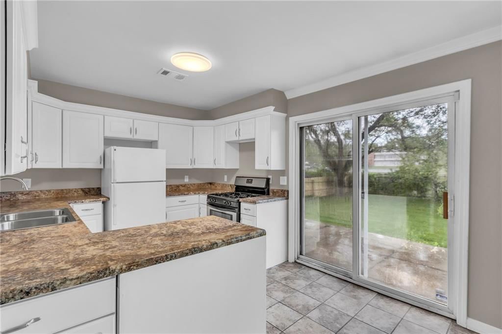 4920 CANTERBURY Street — photo 23