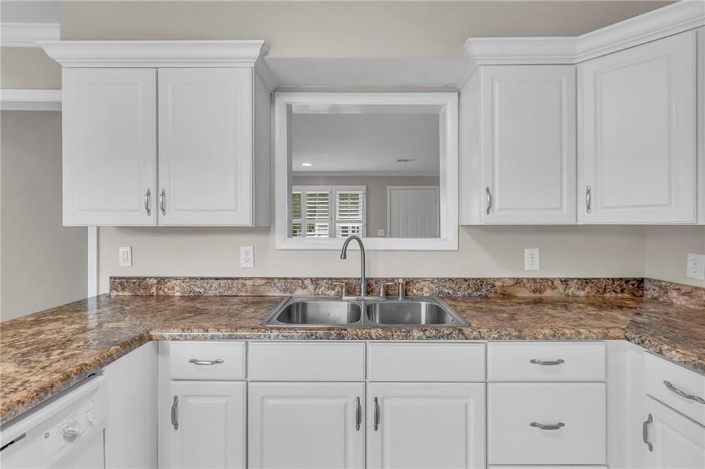 4920 CANTERBURY Street — photo 5