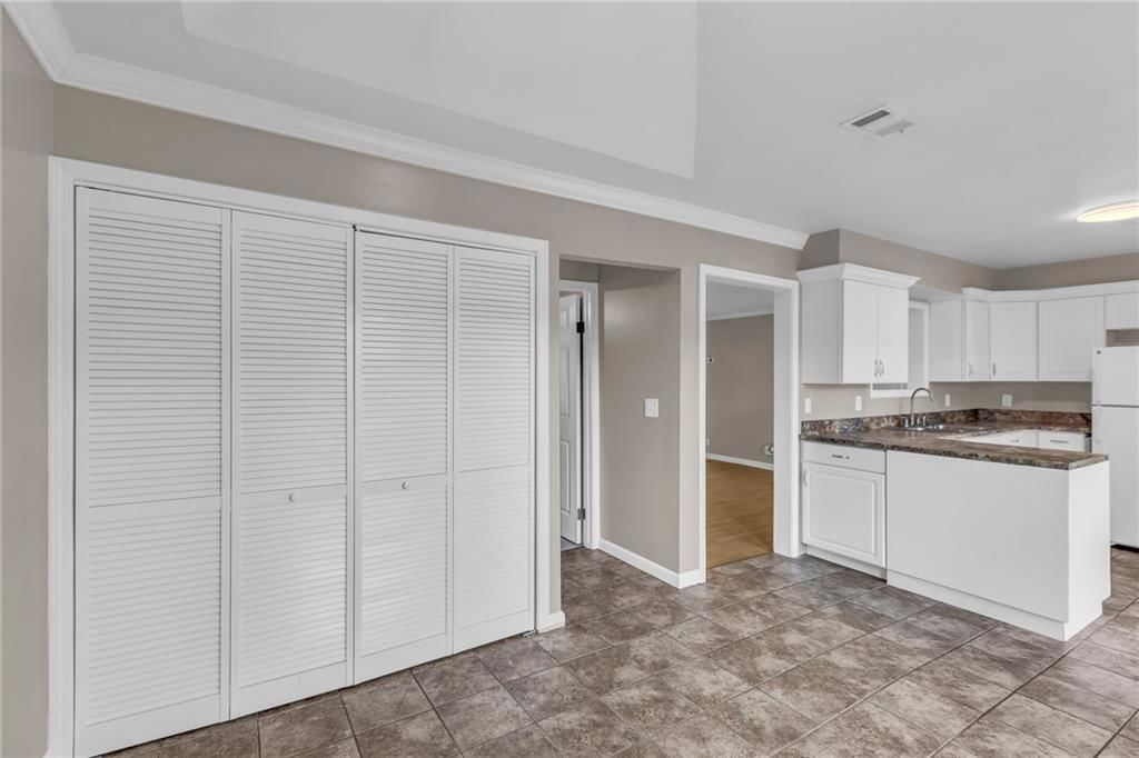 4920 CANTERBURY Street — photo 9