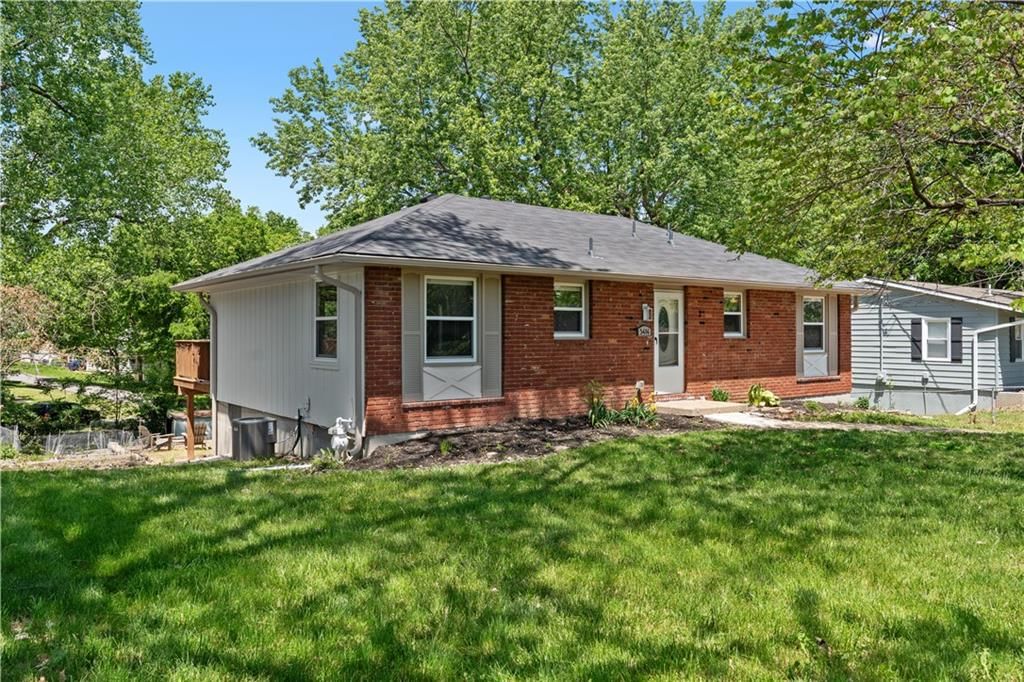 5414 NE Meadowbrook Road — photo 5