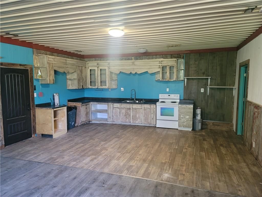 5985 NW Fairview Road — photo 4