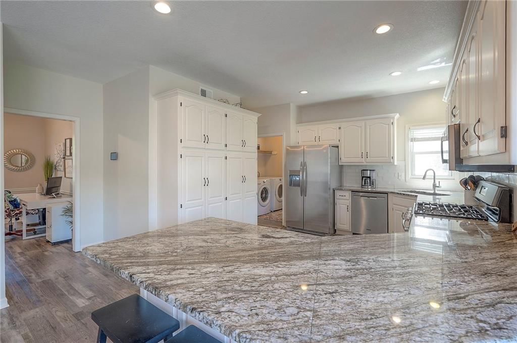 7355 N Shannon Avenue — photo 16