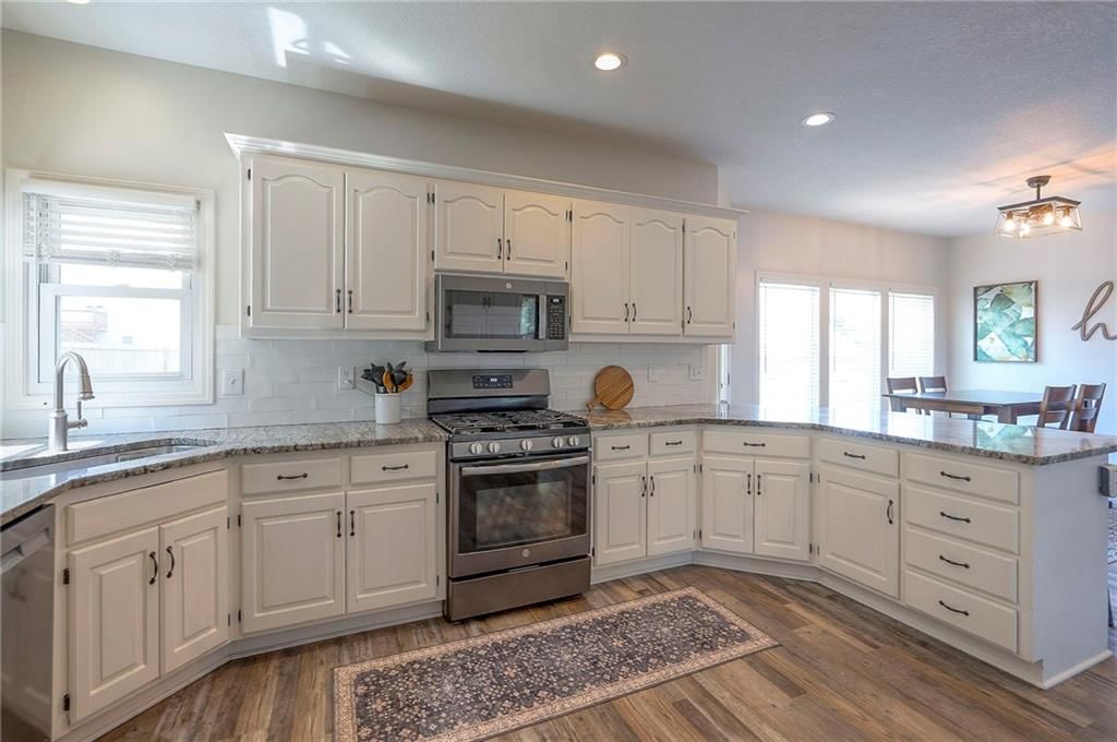 7355 N Shannon Avenue — photo 18