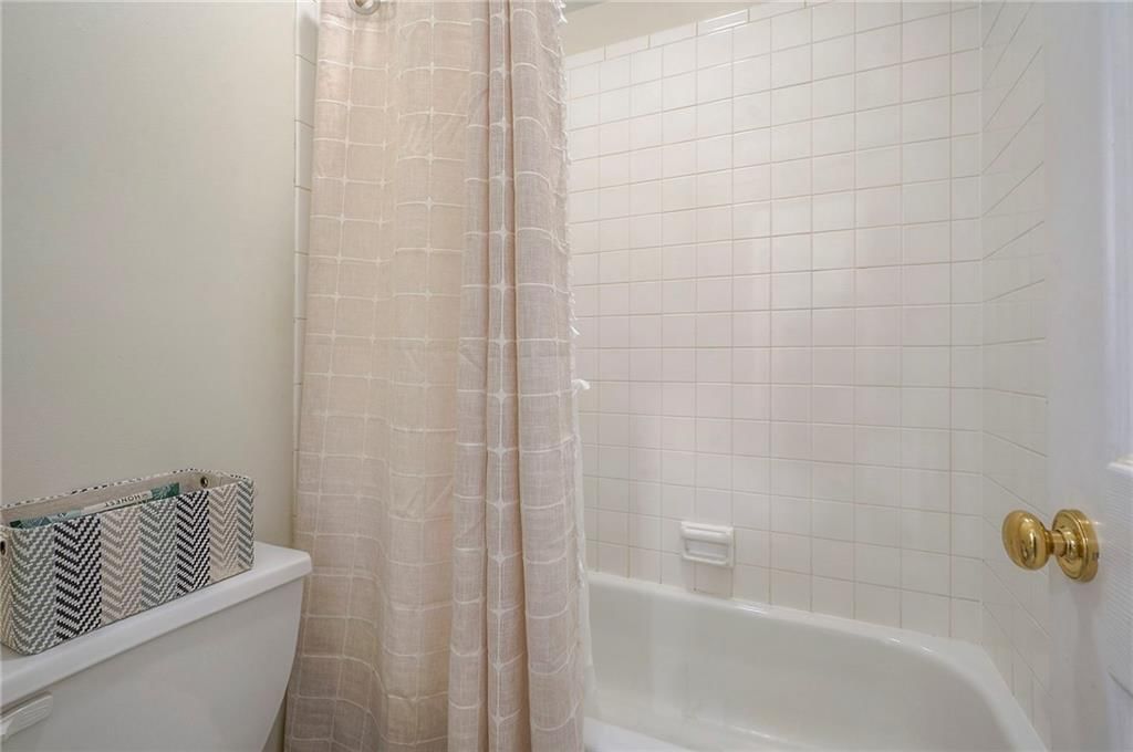 7355 N Shannon Avenue — photo 25